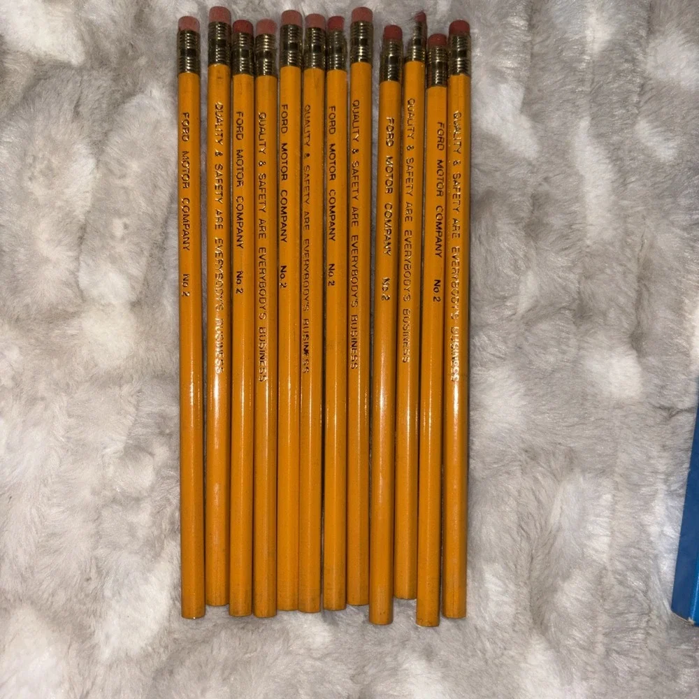 Vintage NOS FORD MOTOR COMPANY PENCILS Yellow No.2 Quality Safety 34 Pencils
